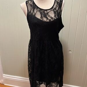 Black Lace Sleeveless Dress